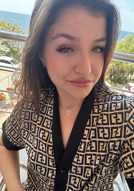 Юлия из Симферополя, ищу на сайте приятное времяпровождение