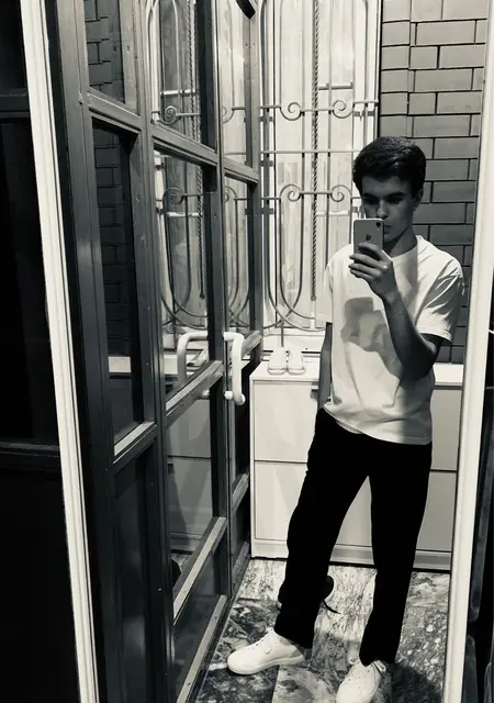 Шамиль из Каспийска, ищу на сайте общение