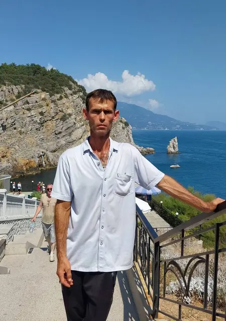 Сашка Меркулов из Джанкоя, ищу на сайте постоянные отношения