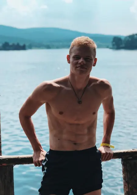 Никита из Челябинска, ищу на сайте приятное времяпровождение