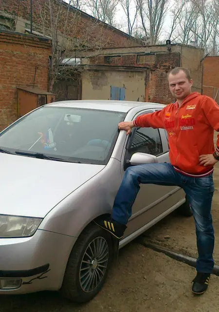 Максим из Воскресенска, ищу на сайте знакомства на одну ночь