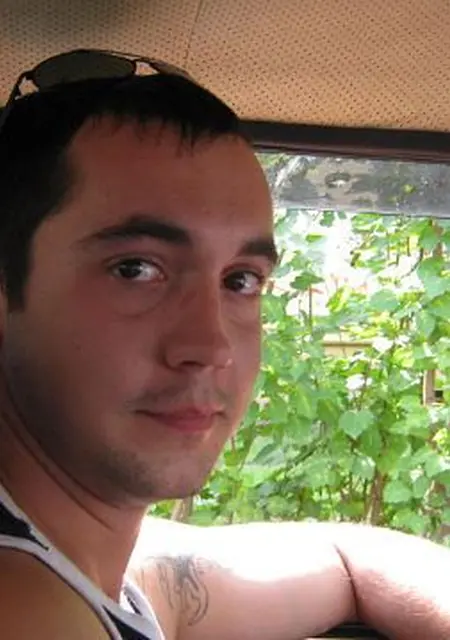 Денис из Усть-Джегуты, мне 38, познакомлюсь на одну ночь