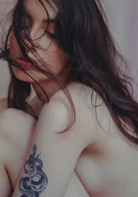 Алина из Киева, мне 32, познакомлюсь для дружбы