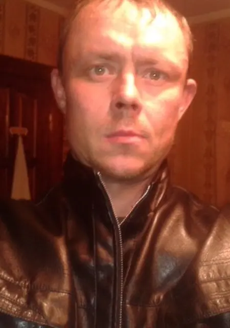 Олег из Нахабина, ищу на сайте постоянные отношения