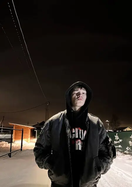 Vasily из Архангельска, мне 21, познакомлюсь на одну ночь