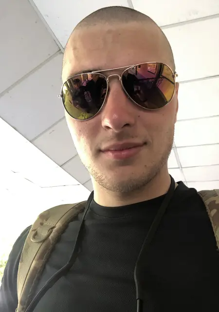 Назар из Тернополя, мне 26, познакомлюсь для вирта