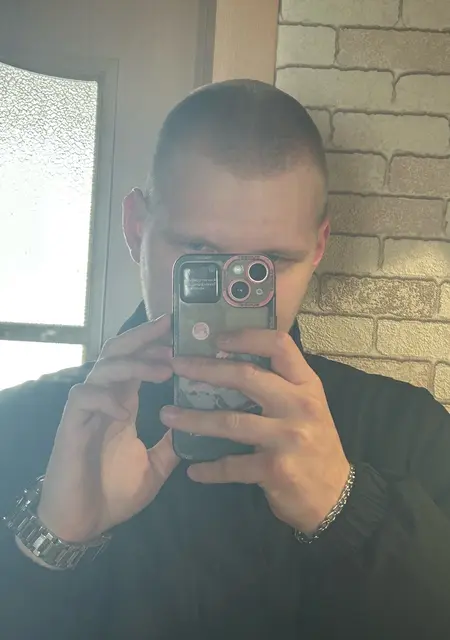 Andrew из Лодейного Поля, ищу на сайте знакомства на одну ночь