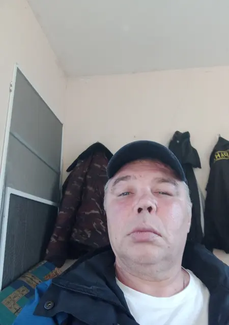 Евгений из Бердска, мне 48, познакомлюсь без обязательств