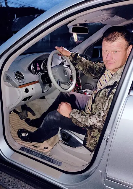 Влад из Сатки, мне 51, познакомлюсь без обязательств