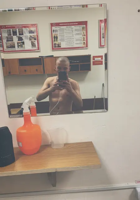 Иван из Рязани, ищу на сайте знакомства без обязательств