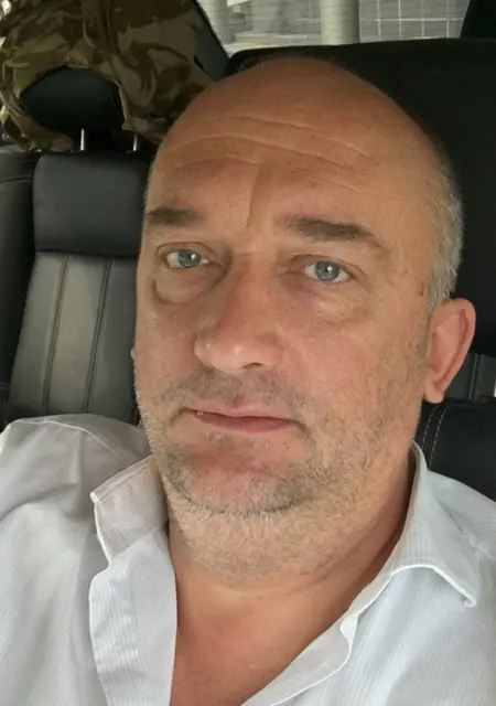 Игорь из Санкт-Петербурга, ищу на сайте знакомства на одну ночь