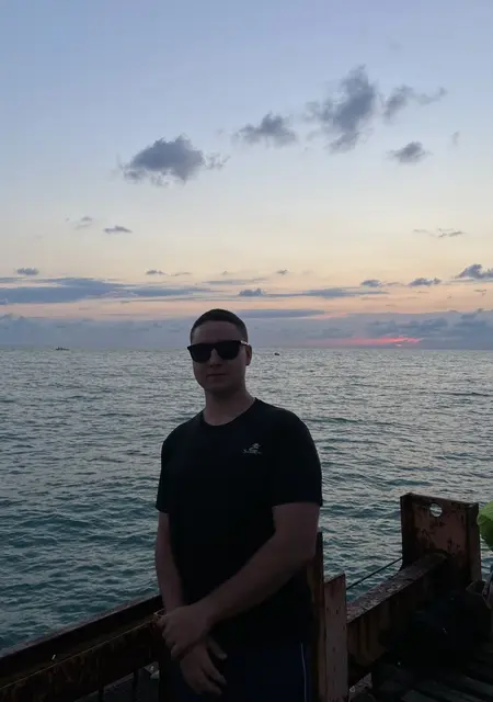 Евгений из Нижнего Новгорода, мне 21, познакомлюсь на одну ночь