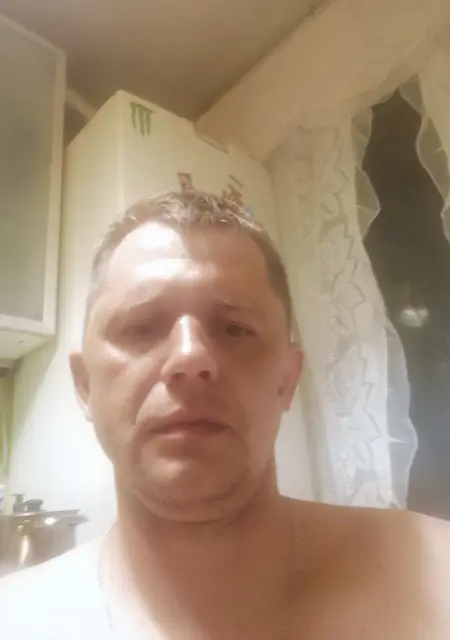 Я Виктор, 39, из Московского, ищу знакомства без обязательств
