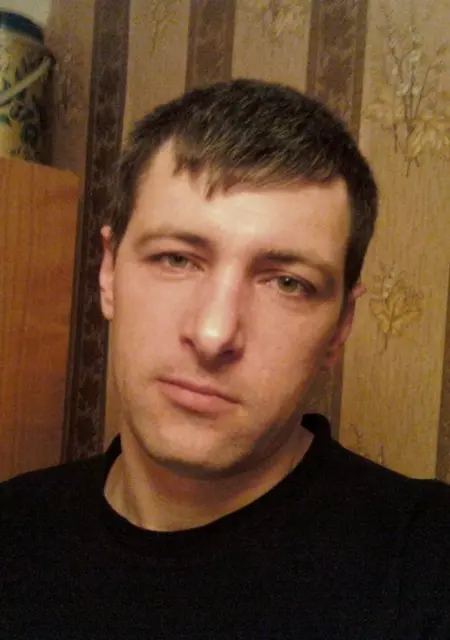 Alex из Ленинска-Кузнецкого, мне 50, познакомлюсь на одну ночь