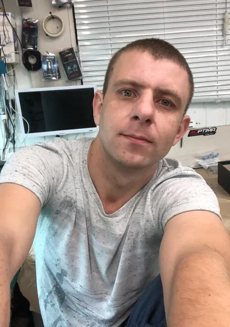 Я Андрей, 38, из Чехова, ищу знакомство для приятного времяпровождения