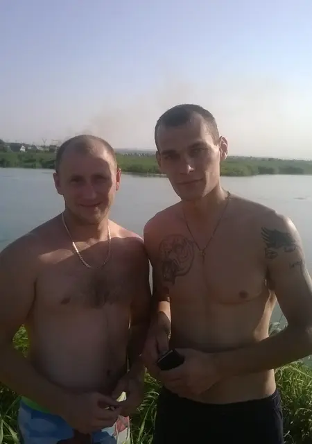 Макс из Балакова, ищу на сайте знакомства на одну ночь