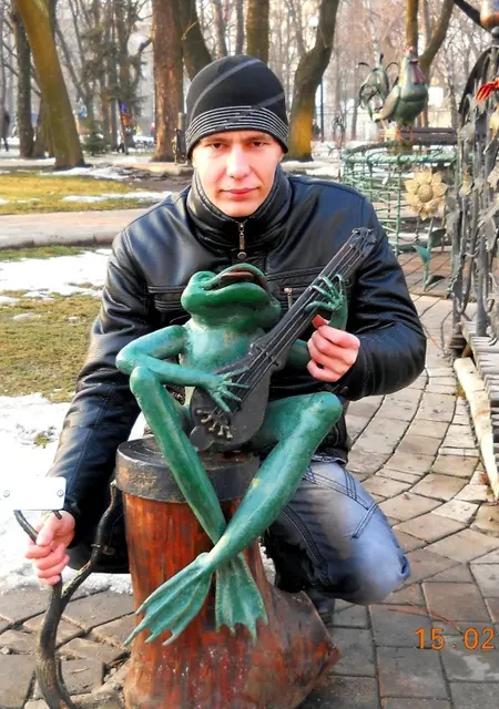 Сергей з Горлівки, шукаю на сайті знайомства на одну ніч