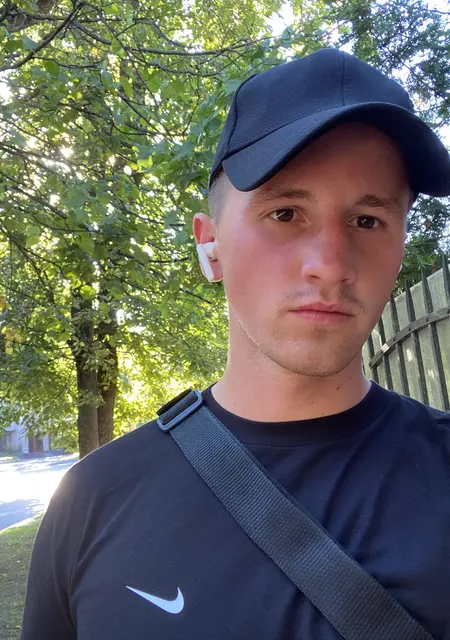 Василий из Пскова, мне 25, познакомлюсь без обязательств