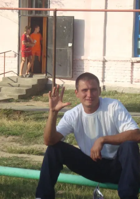 Рустам из Нефтекумска, мне 42, познакомлюсь на одну ночь