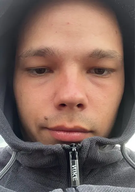 Эдуард из Волгограда, мне 18, познакомлюсь для общения