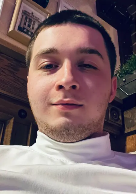 Илья из Новосибирска, ищу на сайте знакомства на одну ночь