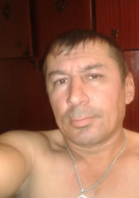 Я Рома, 45, из Тольятти, ищу знакомства на одну ночь