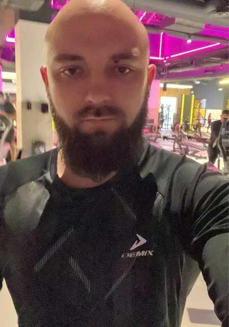 Я Александр, 35, из Мытищ, ищу знакомства без обязательств