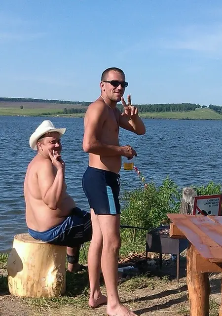 Александр из Мысков, ищу на сайте знакомства на одну ночь