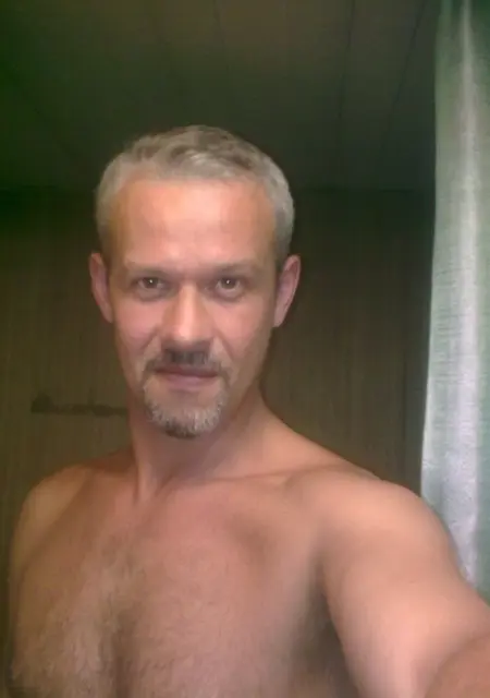 Anton из Владивостока, мне 51, познакомлюсь на одну ночь