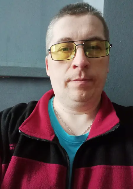 Антон из Чайковского, мне 42, познакомлюсь для приятного времяпровождения