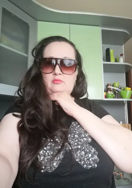 Наташа из Могилёва, ищу на сайте приятное времяпровождение