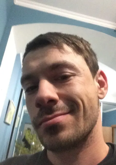 Я Maxime, 39, из Вышгорода, ищу знакомство для приятного времяпровождения