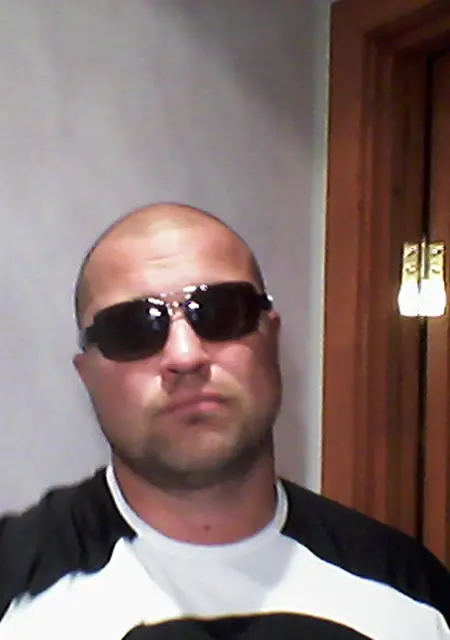 Viktor из Ярославля, ищу на сайте знакомства без обязательств