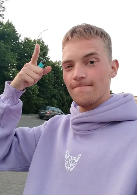 Я Максим, 26, из Петрозаводска, ищу знакомства без обязательств