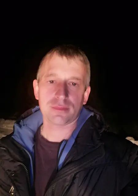 Дима из Лесосибирска, мне 38, познакомлюсь для приятного времяпровождения