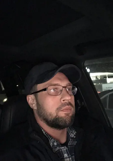 Юрий из Астаны, мне 42, познакомлюсь для приятного времяпровождения