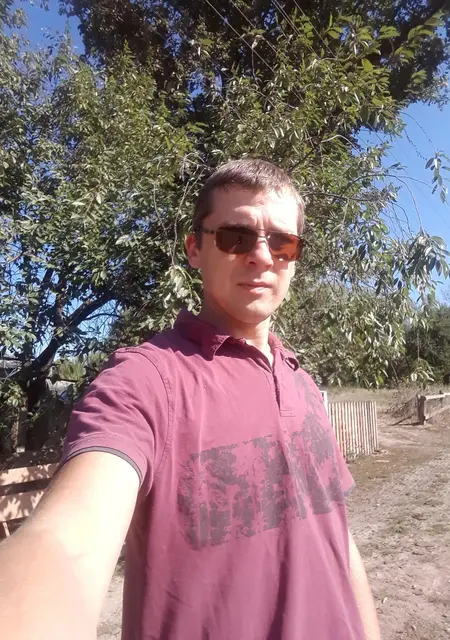 Серёга из Овруча, мне 36, познакомлюсь на одну ночь