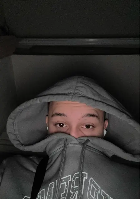 Егор из Калуги, мне 18, познакомлюсь на одну ночь