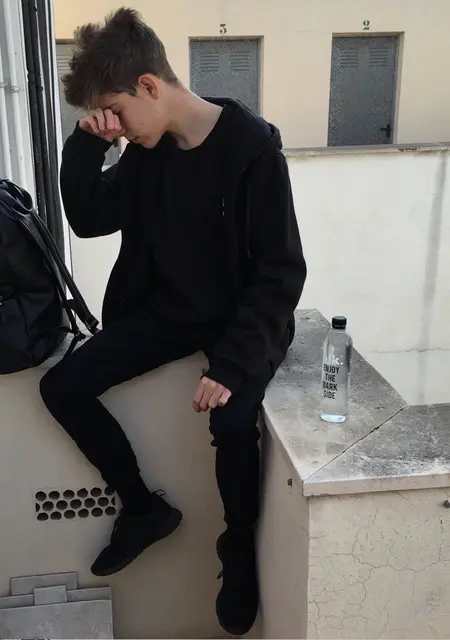 Артём из Армавира, ищу на сайте знакомства на одну ночь