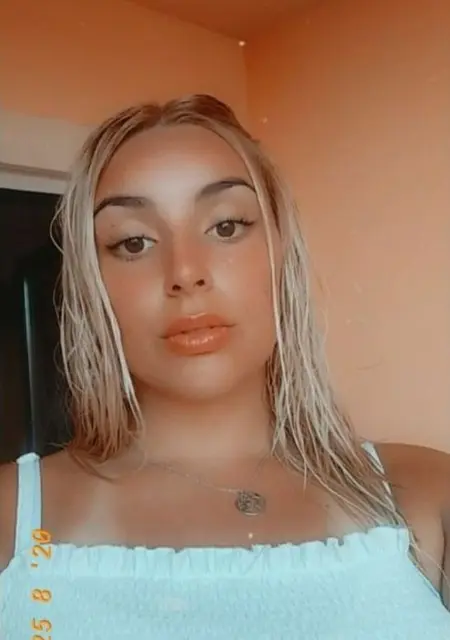 Я Luu, 22, из Лиссабона, ищу знакомство