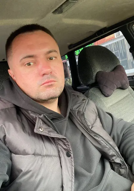 Я Александр, 30, из Омска, ищу знакомства без обязательств