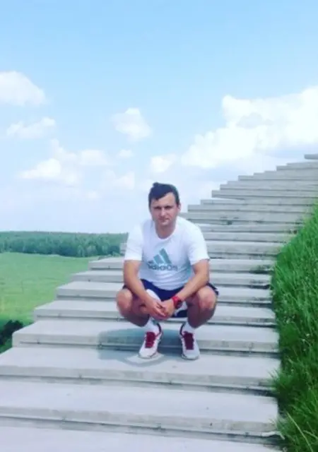 Я Олег, 34, из Московского, ищу знакомство для приятного времяпровождения