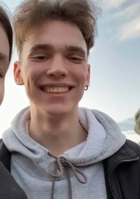 Ванек из Сарова, мне 19, познакомлюсь на одну ночь