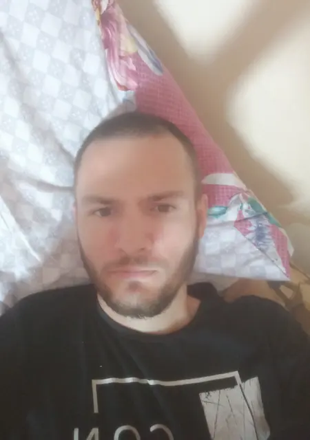 Я Стас, 28, из Томска, ищу знакомство для постоянных отношений