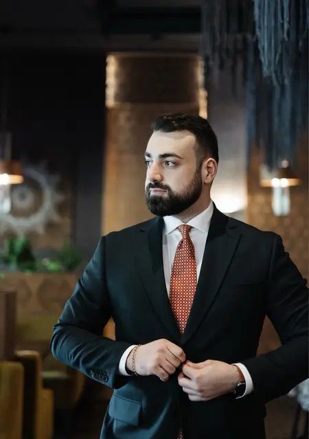 Я Левон, 30, знакомлюсь без обязательств в Томске