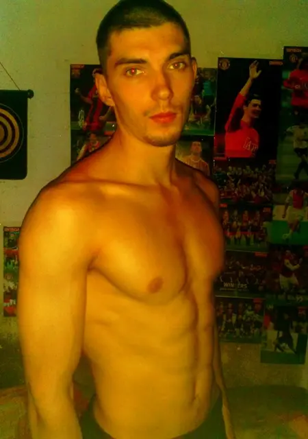 Я Сергей, 33, знакомлюсь без обязательств в Артеме