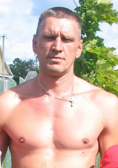 Я Олег, 54, из Любани, ищу знакомства без обязательств