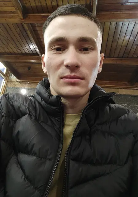 Я Артур, 25, знакомлюсь без обязательств в Октябрьском
