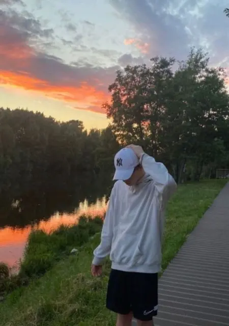 Denis из Кемерово, мне 18, познакомлюсь для общения