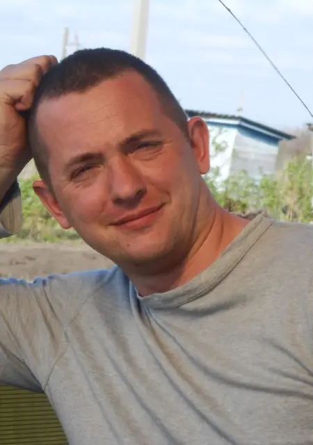 Я Александр, 43, из Борисоглебска, ищу знакомство для постоянных отношений